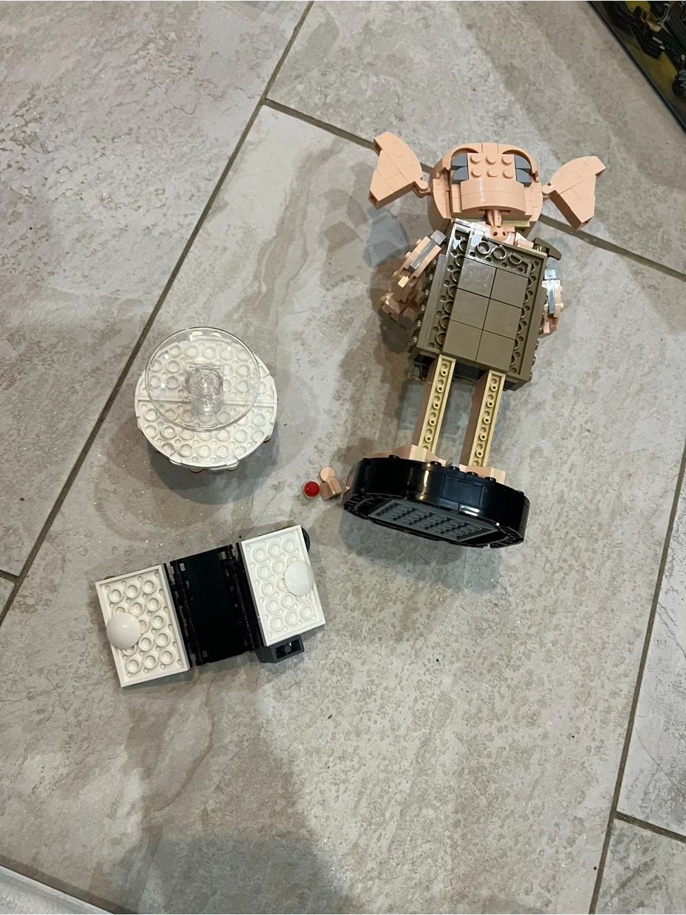 LEGO Dobby Figure LEGO Harry Potter 76421 set